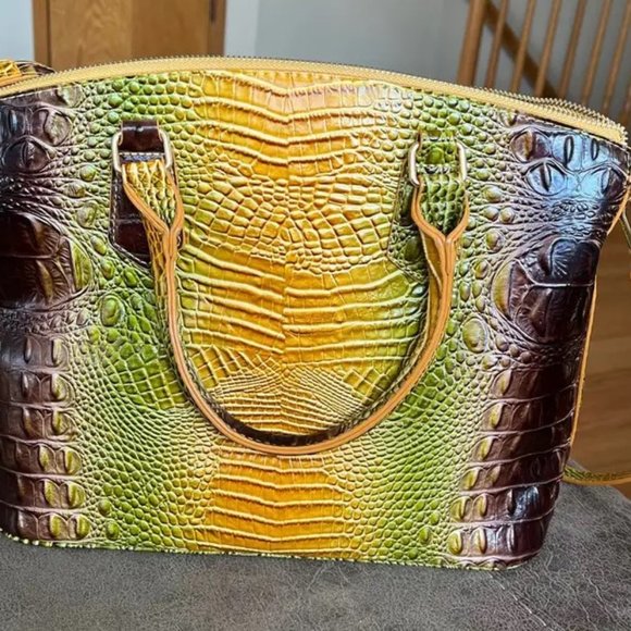 Handbag - Picture 5 of 8